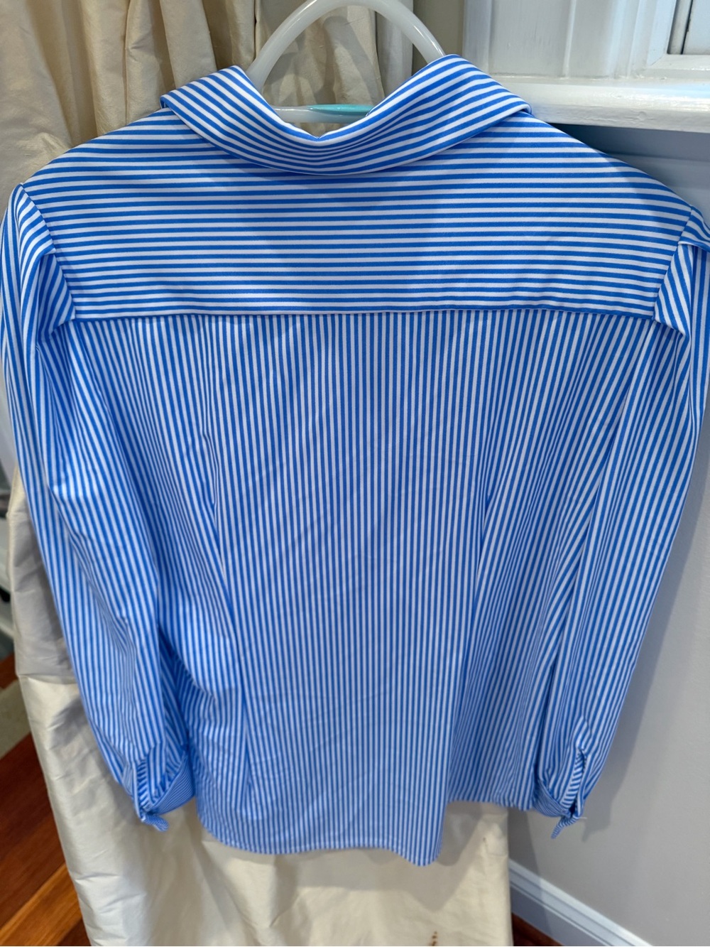Jude Connally Light Blue and White Striped Jude Cloth Top - Picture 4 of 4